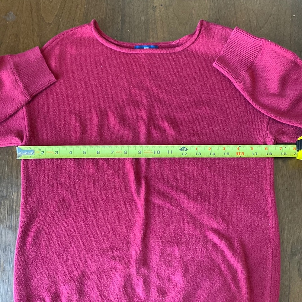 22:10 - Gap 3/4 sleeve Sweater - Picture 8 of 13